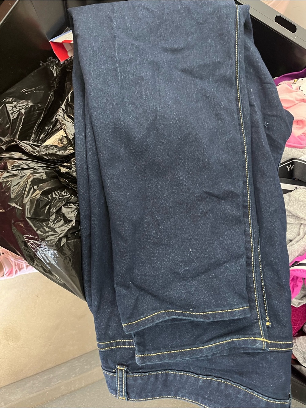 MICHAEL Michael Kors Dark Blue Denim Jeans with Gold Stitching - Picture 2 of 2
